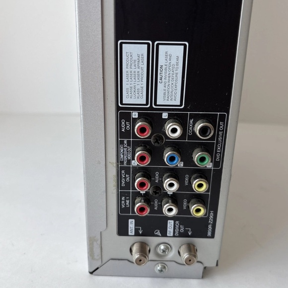 Goldstar GBV441 VCR/DVD Combo  VHS Recorder & DVD Player (No Remote) Works! - Picture 10 of 12